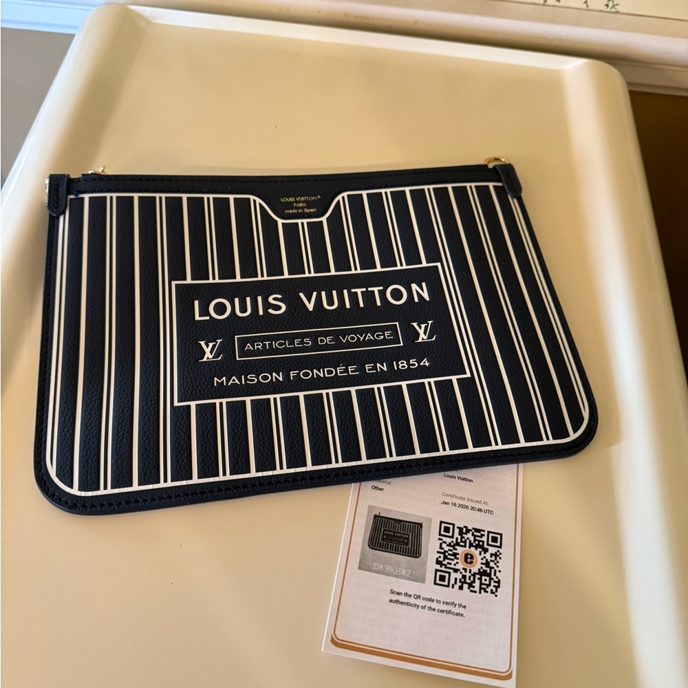 Louis Vuitton Neverfull Inside Out Navy Pouch
